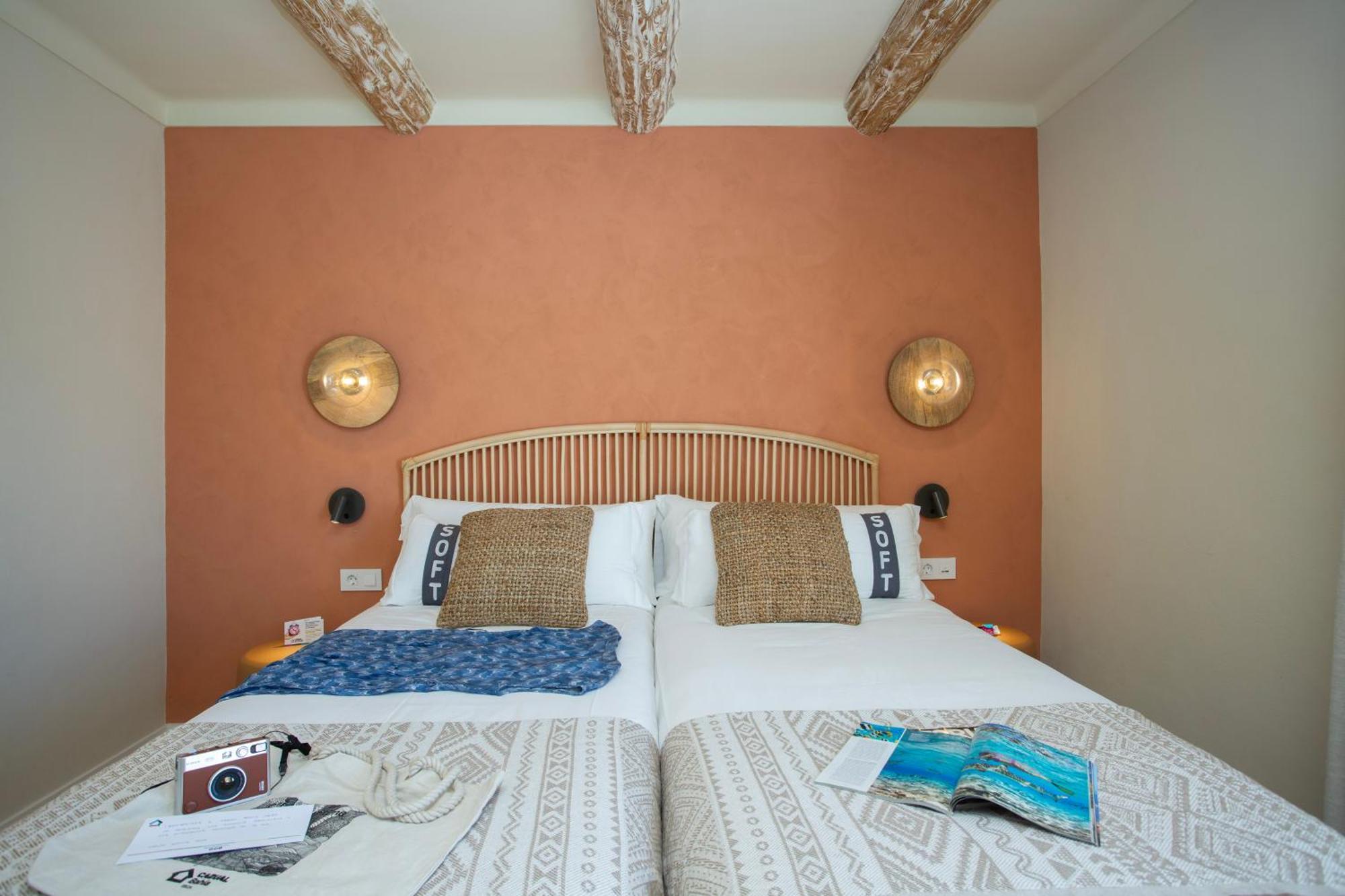 Casual Bahia Ibiza Hotel San Antonio  Room photo