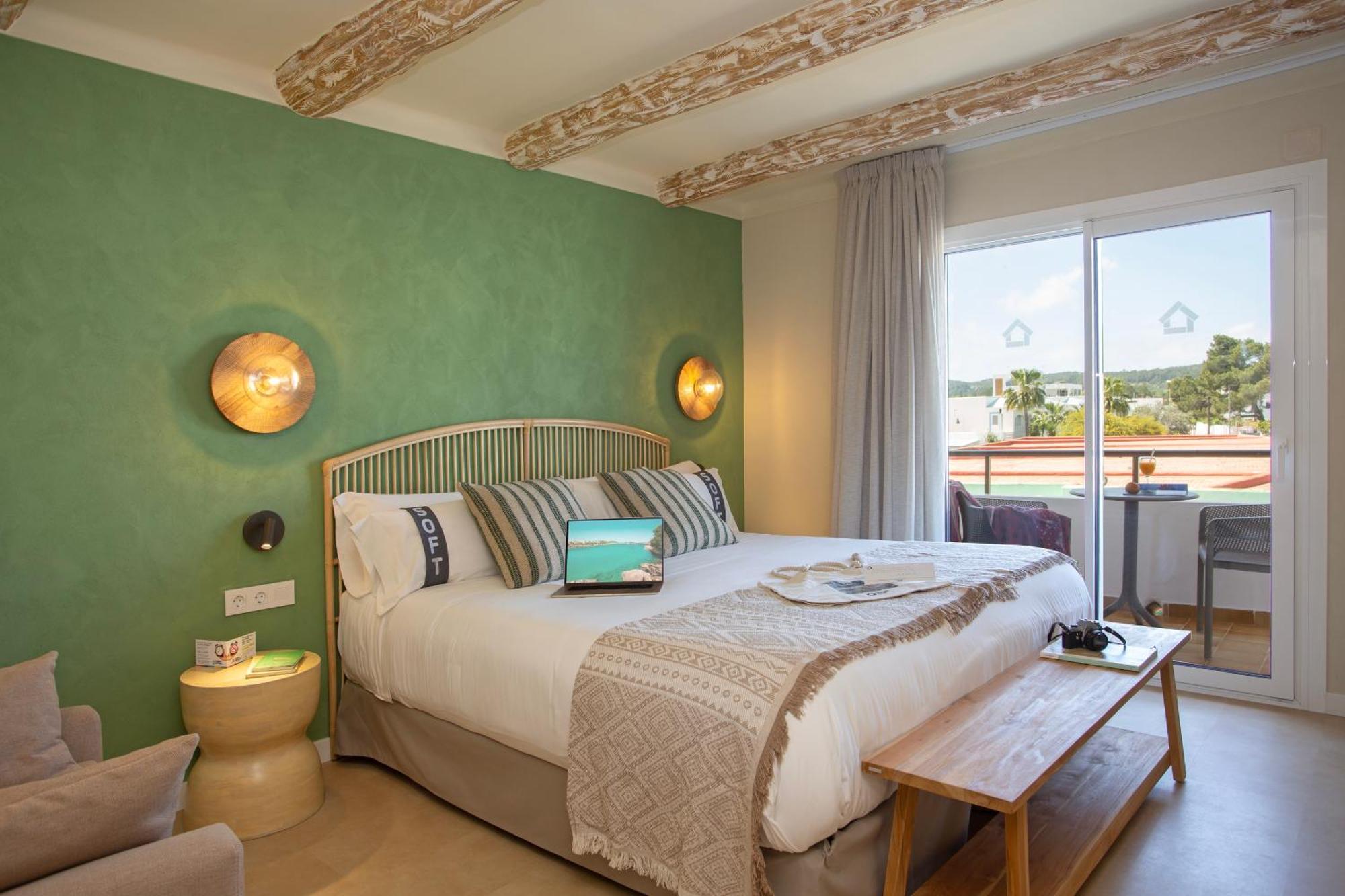 Casual Bahia Ibiza Hotel San Antonio  Room photo